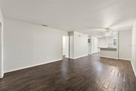 Touwnhouse à vendre à Eustis, Floride: 2 chambres, 94.48 m2 № 1734548 - photo 8