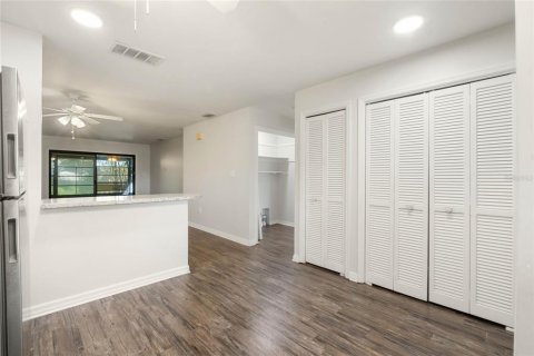 Touwnhouse à vendre à Eustis, Floride: 2 chambres, 94.48 m2 № 1734548 - photo 13