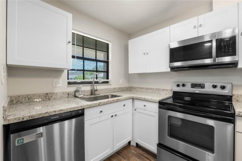 Touwnhouse à vendre à Eustis, Floride: 2 chambres, 94.48 m2 № 1734548 - photo 12