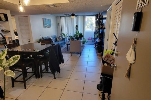 Copropriété à vendre à Miami, Floride: 2 chambres, 76.83 m2 № 2003946 - photo 3