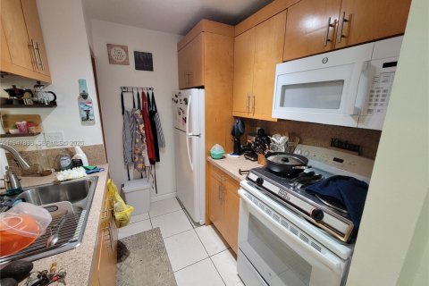 Copropriété à vendre à Miami, Floride: 2 chambres, 76.83 m2 № 2003946 - photo 11