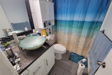 Copropriété à vendre à Miami, Floride: 2 chambres, 76.83 m2 № 2003946 - photo 26