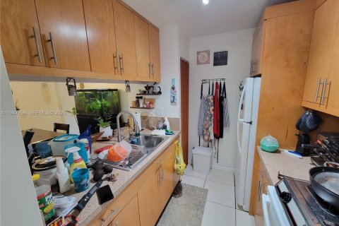 Copropriété à vendre à Miami, Floride: 2 chambres, 76.83 m2 № 2003946 - photo 12
