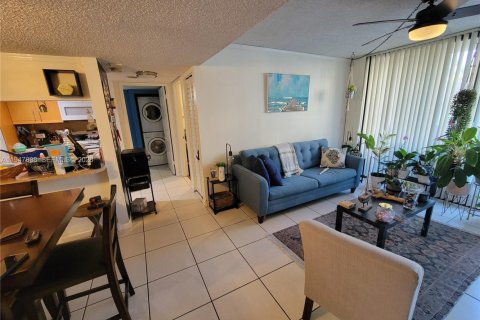 Copropriété à vendre à Miami, Floride: 2 chambres, 76.83 m2 № 2003946 - photo 7