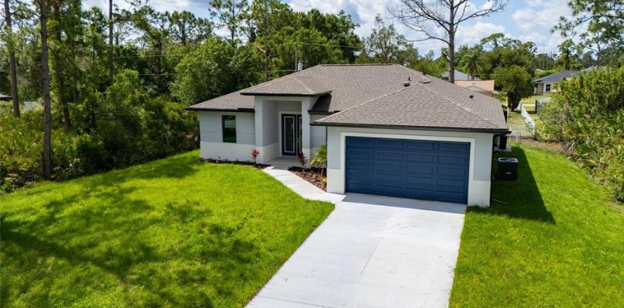 House in North Port, Florida 4 bedrooms, 153.29 sq.m. № 2112736