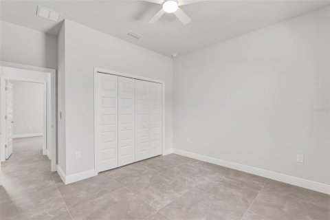 House in North Port, Florida 4 bedrooms, 153.29 sq.m. № 2112736 - photo 23