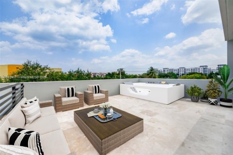 Adosado en alquiler en Fort Lauderdale, Florida, 4 dormitorios, 244.61 m2 № 1772595 - foto 22