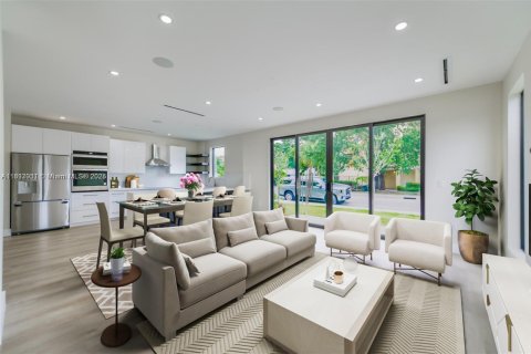 Adosado en alquiler en Fort Lauderdale, Florida, 4 dormitorios, 244.61 m2 № 1772595 - foto 4