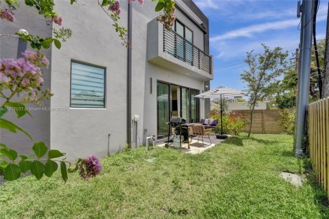 Adosado en alquiler en Fort Lauderdale, Florida, 4 dormitorios, 244.61 m2 № 1772595 - foto 29