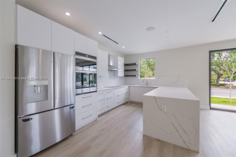 Adosado en alquiler en Fort Lauderdale, Florida, 4 dormitorios, 244.61 m2 № 1772595 - foto 6