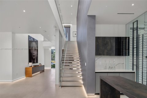 Villa ou maison à vendre à Hallandale Beach, Floride: 8 chambres, 728.35 m2 № 2048880 - photo 27