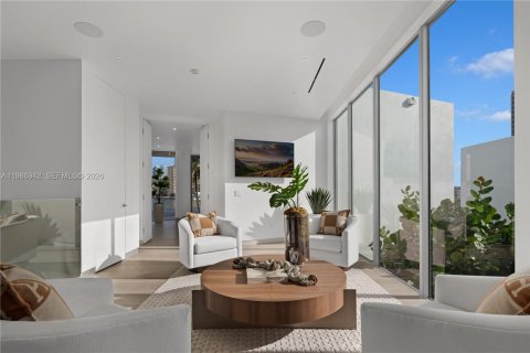 Villa ou maison à vendre à Hallandale Beach, Floride: 8 chambres, 728.35 m2 № 2048880 - photo 30