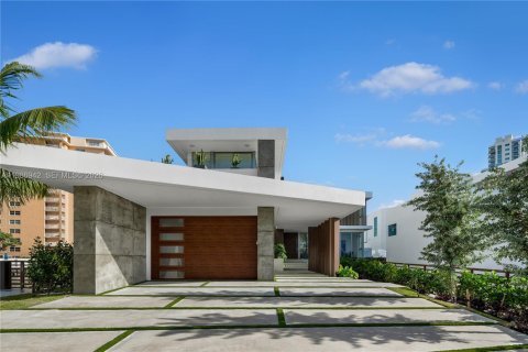 Villa ou maison à vendre à Hallandale Beach, Floride: 8 chambres, 728.35 m2 № 2048880 - photo 7