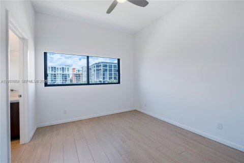 Condo in Fort Lauderdale, Florida, 2 bedrooms № 2176380 - photo 17