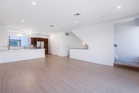 Condo in Fort Lauderdale, Florida, 2 bedrooms № 2176380 - photo 4