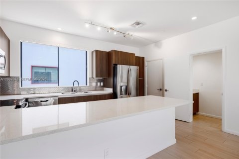 Condo in Fort Lauderdale, Florida, 2 bedrooms № 2176380 - photo 10