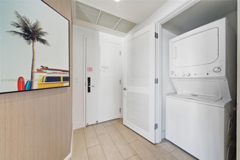 Condominio en venta en Hollywood, Florida, 2 dormitorios, 98.48 m2 № 2020855 - foto 18