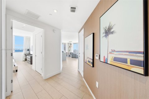 Condominio en venta en Hollywood, Florida, 2 dormitorios, 98.48 m2 № 2020855 - foto 15