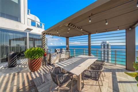 Condominio en venta en Hollywood, Florida, 2 dormitorios, 98.48 m2 № 2020855 - foto 22