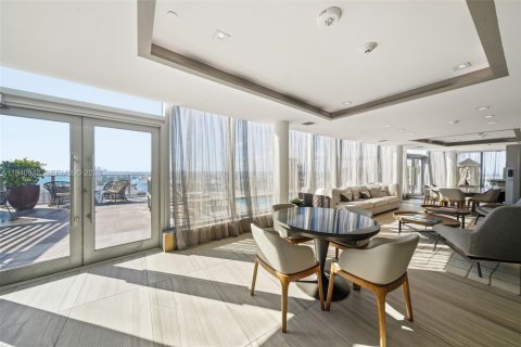 Condominio en venta en Hollywood, Florida, 2 dormitorios, 98.48 m2 № 2020855 - foto 23