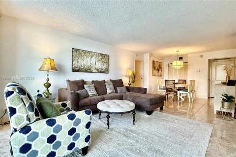 Condominio en venta en Sunny Isles Beach, Florida, 2 dormitorios, 123.65 m2 № 1848345 - foto 5