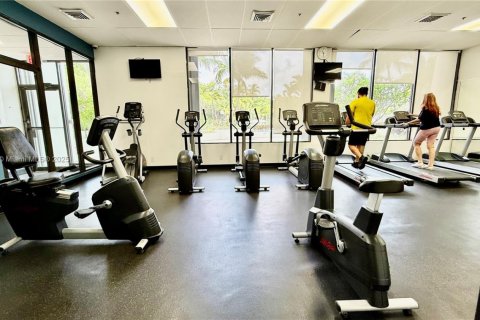 Condominio en venta en Sunny Isles Beach, Florida, 2 dormitorios, 123.65 m2 № 1848345 - foto 16