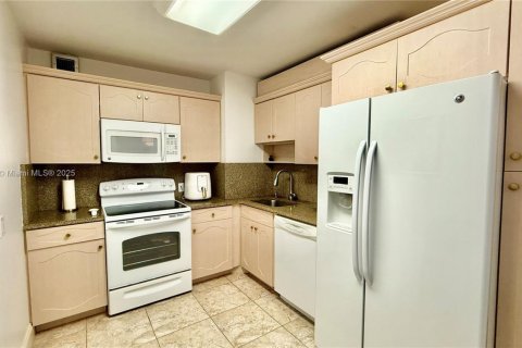 Condominio en venta en Sunny Isles Beach, Florida, 2 dormitorios, 123.65 m2 № 1848345 - foto 8