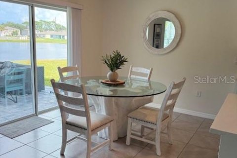 House in Tavares, Florida 5 bedrooms, 248.42 sq.m. № 1847999 - photo 16