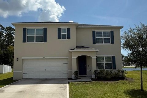 House in Tavares, Florida 5 bedrooms, 248.42 sq.m. № 1847999 - photo 1