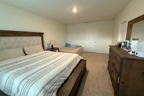 House in Tavares, Florida 5 bedrooms, 248.42 sq.m. № 1847999 - photo 20