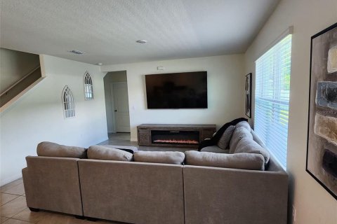 House in Tavares, Florida 5 bedrooms, 248.42 sq.m. № 1847999 - photo 6