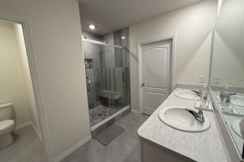 House in Tavares, Florida 5 bedrooms, 248.42 sq.m. № 1847999 - photo 17