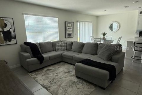 House in Tavares, Florida 5 bedrooms, 248.42 sq.m. № 1847999 - photo 9