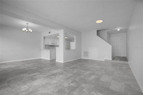 Townhouse in Davenport, Florida 3 bedrooms, 130.06 sq.m. № 2266527 - photo 11