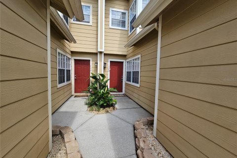 Townhouse in Davenport, Florida 3 bedrooms, 130.06 sq.m. № 2266527 - photo 5