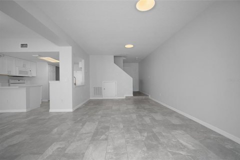 Townhouse in Davenport, Florida 3 bedrooms, 130.06 sq.m. № 2266527 - photo 12