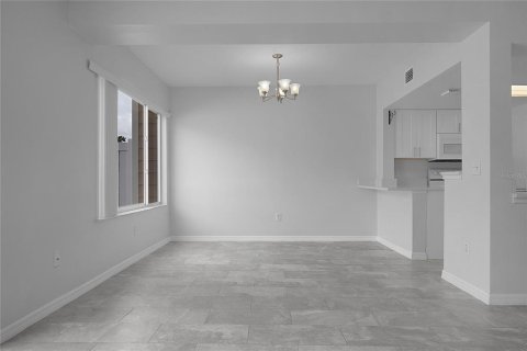 Townhouse in Davenport, Florida 3 bedrooms, 130.06 sq.m. № 2266527 - photo 10