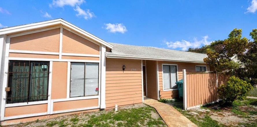 Adosado en Orlando, Florida 2 dormitorios, 90.95 m2 № 2258704