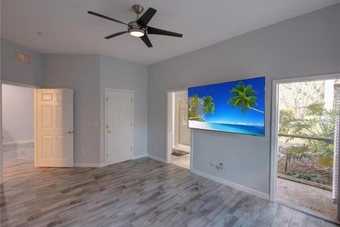 Condo in Davenport, Florida, 2 bedrooms № 2108002 - photo 15