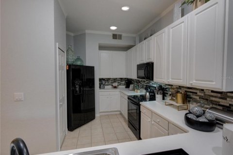 Condo in Davenport, Florida, 2 bedrooms № 2108002 - photo 27