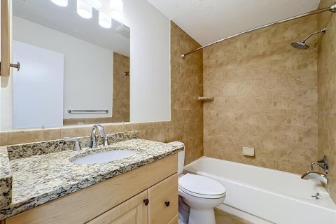 Casa en venta en Bradenton, Florida, 3 dormitorios, 168.52 m2 № 2237385 - foto 30