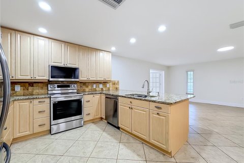 Casa en venta en Bradenton, Florida, 3 dormitorios, 168.52 m2 № 2237385 - foto 8