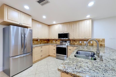 Casa en venta en Bradenton, Florida, 3 dormitorios, 168.52 m2 № 2237385 - foto 10