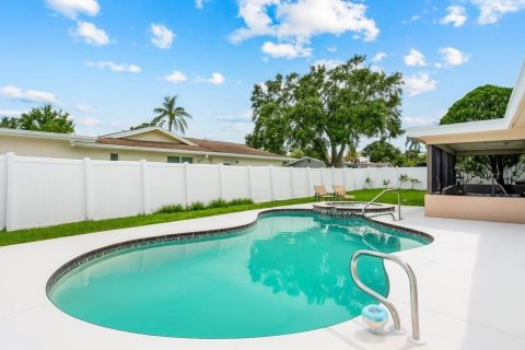 Villa ou maison à vendre à Seminole, Floride: 3 chambres, 164.62 m2 № 1853452 - photo 3