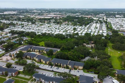 Condo in Largo, Florida, 3 bedrooms  № 1810823 - photo 9