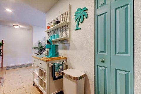 Condo in Largo, Florida, 3 bedrooms  № 1810823 - photo 30