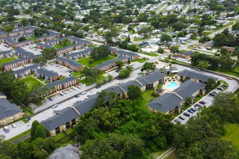 Condo in Largo, Florida, 3 bedrooms  № 1810823 - photo 12
