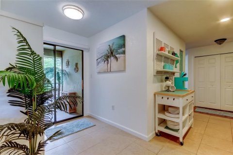 Condo in Largo, Florida, 3 bedrooms  № 1810823 - photo 26