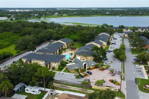 Condo in Largo, Florida, 3 bedrooms  № 1810823 - photo 6