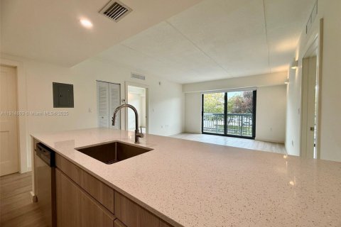 Снять в аренду квартиру в Майами, Флорида 2 спальни, 94.48м2, № 1971293 - фото 11